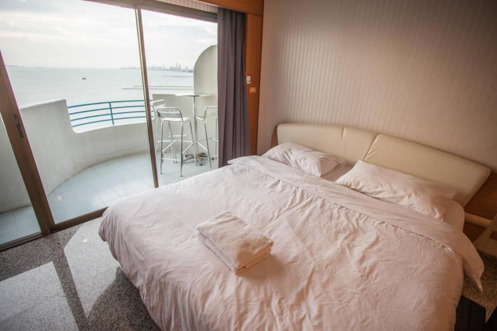 נה ג'ומטיין Pattaya Seaside Balcony/Beach Front/4 Peoples מראה חיצוני תמונה