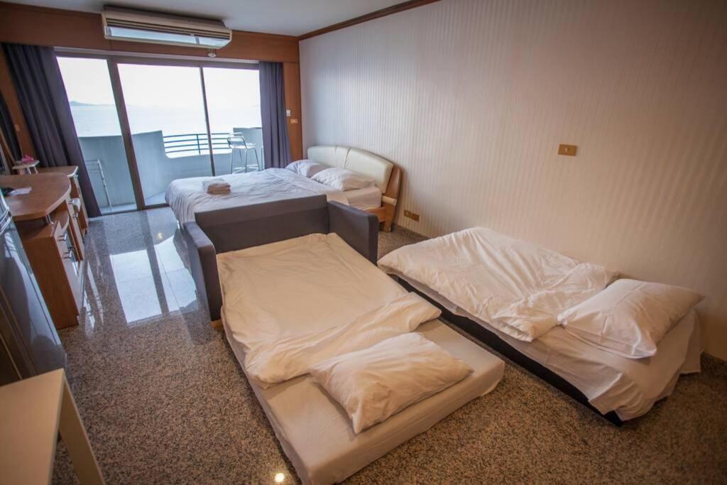 נה ג'ומטיין Pattaya Seaside Balcony/Beach Front/4 Peoples מראה חיצוני תמונה